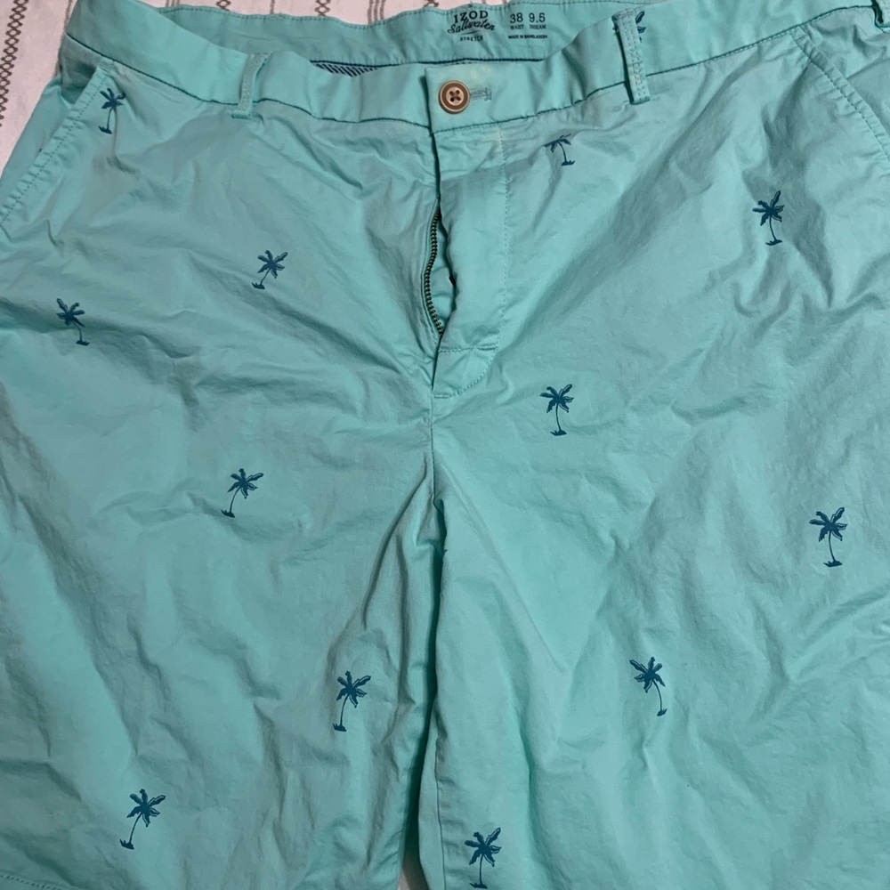 IZOD men’s shorts Size 38